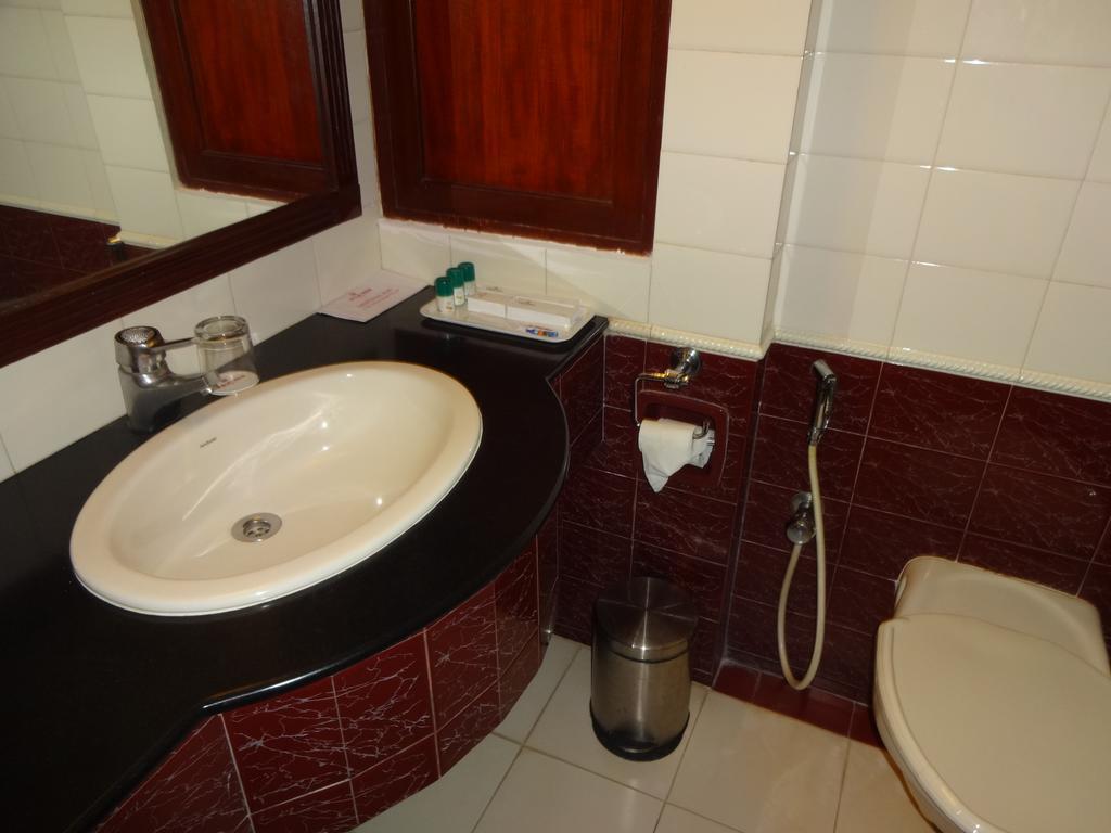 Westway Hotel Kozhikode Dış mekan fotoğraf