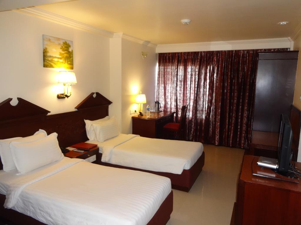 Westway Hotel Kozhikode Dış mekan fotoğraf