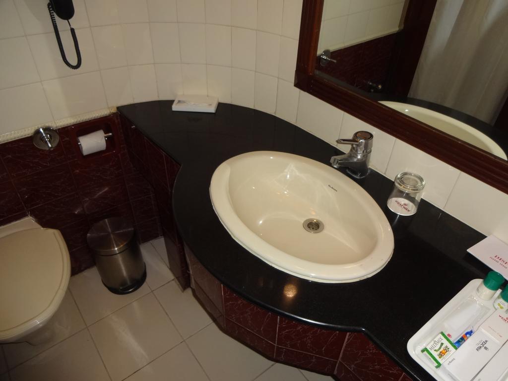 Westway Hotel Kozhikode Dış mekan fotoğraf