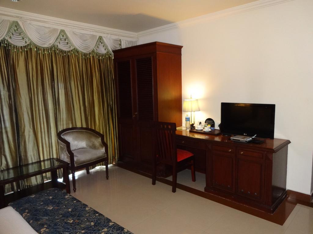 Westway Hotel Kozhikode Dış mekan fotoğraf