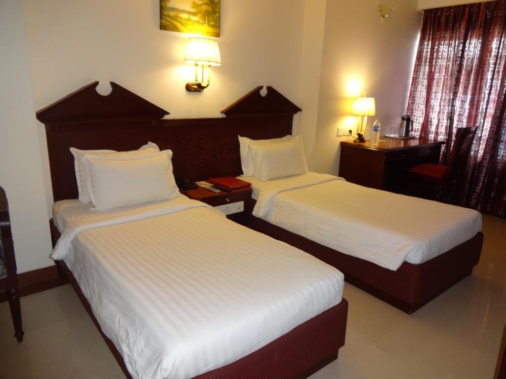 Westway Hotel Kozhikode Dış mekan fotoğraf