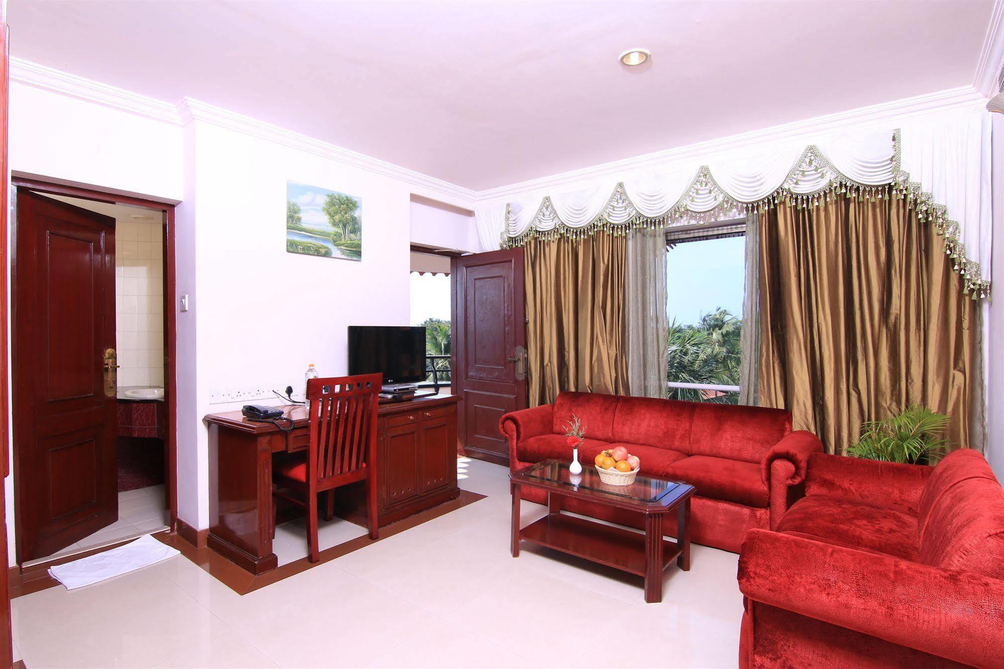 Westway Hotel Kozhikode Dış mekan fotoğraf