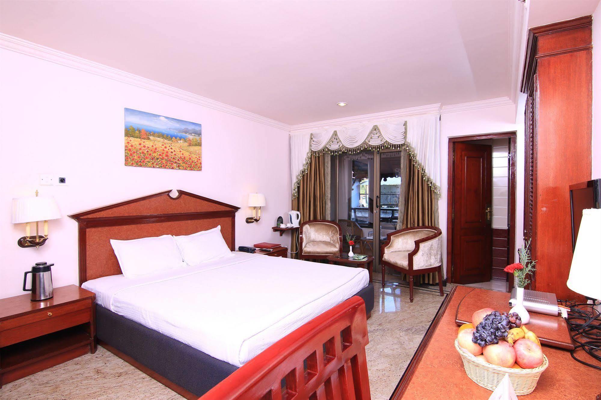 Westway Hotel Kozhikode Dış mekan fotoğraf