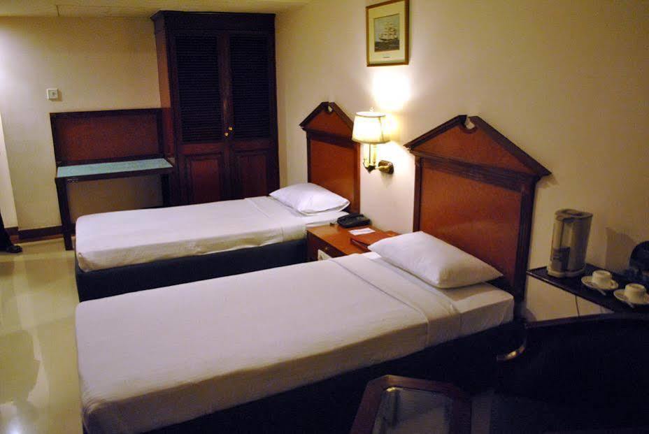 Westway Hotel Kozhikode Dış mekan fotoğraf